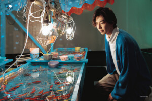 深堀隆介展「金魚鉢、地球鉢。」が上野の森美術館で開幕 — 人生と生活