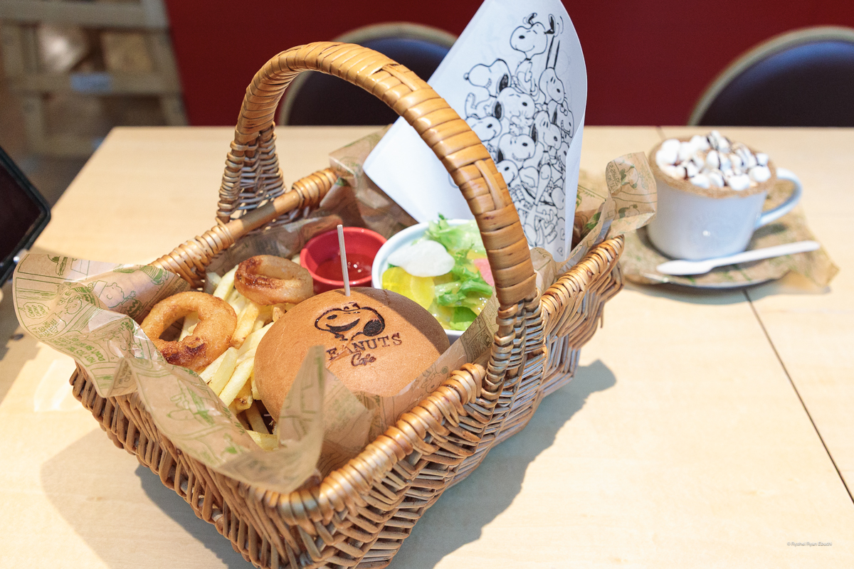 ザ・スヌーピーバーガーバスケット