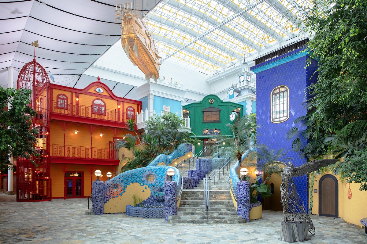 ジブリパーク 「ジブリの大倉庫」中央階段 